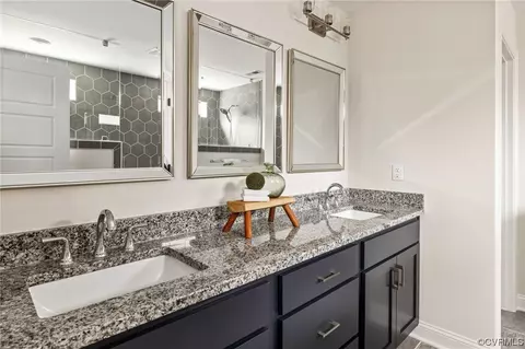 Bath - 3907 Beechmont Rd, Richmond, VA 23235 photo 2 of 6