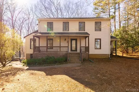 1730 Price Dr, Farmville, VA 23901
