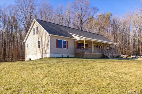 14830 N Lodore Rd, Amelia Court House, VA 23002