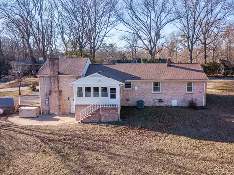 3111 Mount Clair Rd, Chester, VA 23831 photo 3