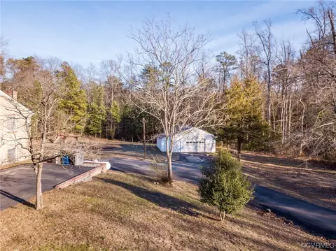 3111 Mount Clair Rd, Chester, VA 23831 photo 4