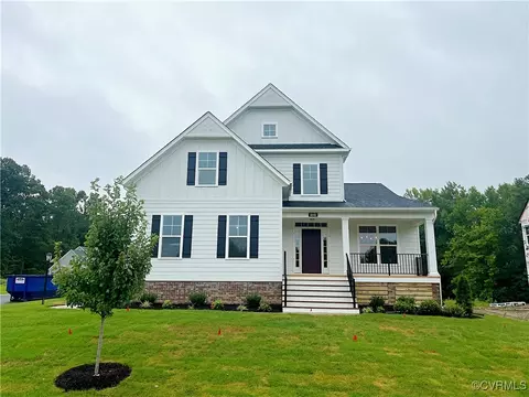 4001 Tuckmar Pond Dr, Moseley, VA 23120