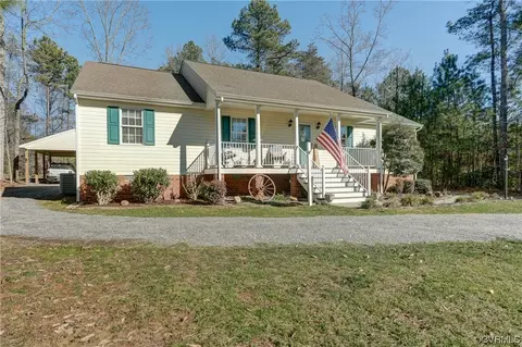 Exterior - 104 Pine Haven Rd, Aylett, VA 23009 photo 3 of 15