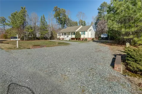 Exterior - 104 Pine Haven Rd, Aylett, VA 23009 photo 6 of 15