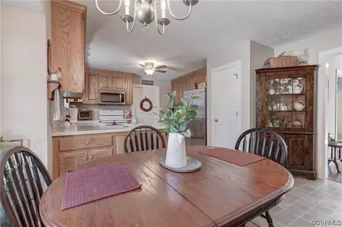Dining - 104 Pine Haven Rd, Aylett, VA 23009 photo 1 of 1