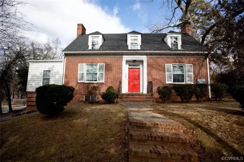 716 Oak St, Farmville, VA 23901