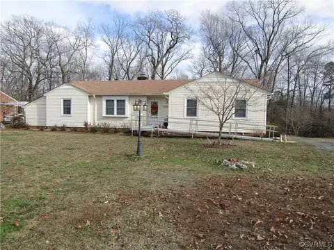 315 Perth Ln, Sandston, VA 23150