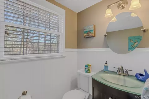 Bath - 333 Peake Rd, Weems, VA 22576 photo 3 of 5