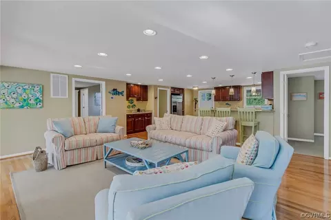 Living - 333 Peake Rd, Weems, VA 22576 photo 3 of 5
