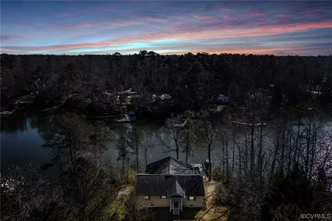 View/Area - 333 Peake Rd, Weems, VA 22576 photo 8 of 8