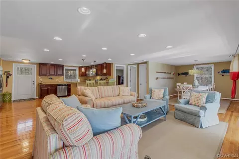 Living - 333 Peake Rd, Weems, VA 22576 photo 2 of 5