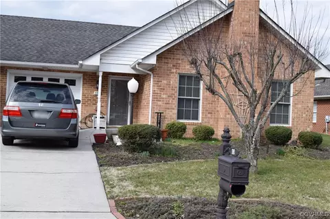 404 Cobblestone Dr, Hopewell, VA 23860