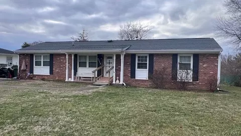 4112 Midway St, Fredericksburg, VA 22408