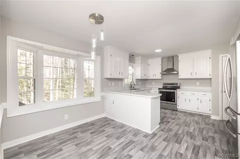 5405 Standing Oak Rd, Midlothian, VA 23112 photo 3
