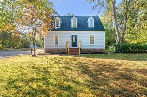 5301 W Hundred Rd, Chester, VA 23831
