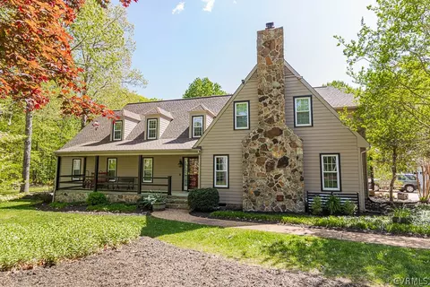 7145 Swindale Ct, Mechanicsville, VA 23116