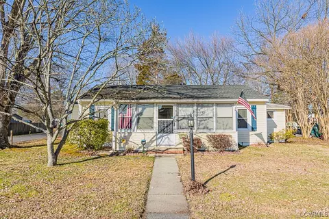 9 Raines Ave, Sandston, VA 23150