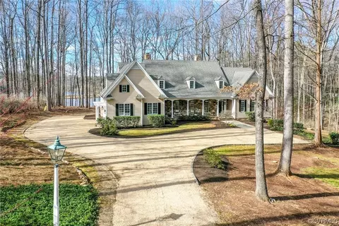 736 Woodson Pl, Manakin Sabot, VA 23103