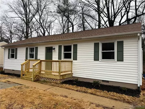 14101 Starpine Ln, Chester, VA 23836