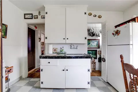 Kitchen - 1327 Nottoway Ave, Richmond, VA 23227 photo 2 of 4