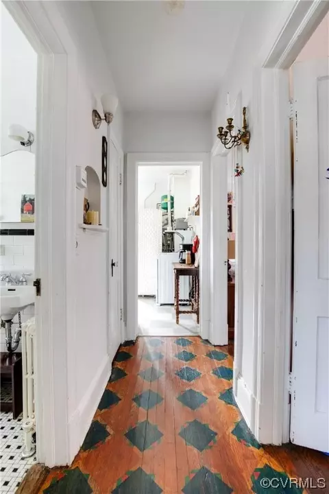 Entry Way - 1327 Nottoway Ave, Richmond, VA 23227 photo 8 of 9