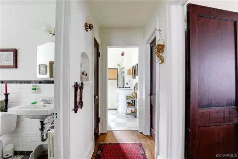 Entry Way - 1327 Nottoway Ave, Richmond, VA 23227 photo 4 of 9