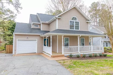 6201 Forest Wood Ct, Midlothian, VA 23112