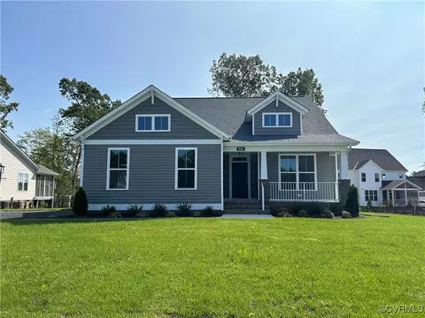 9401 Kinnerton Dr, Midlothian, VA 23112