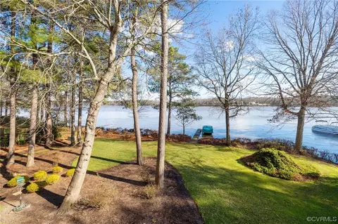 13701 W Bay Pl, Midlothian, VA 23112