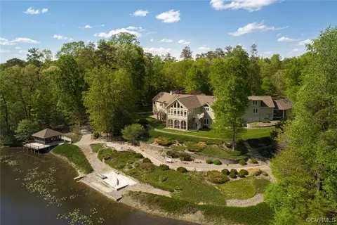 3535 Meadow Rd, Sandston, VA 23150
