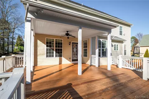 Exterior - 243 Wallingham Dr, Midlothian, VA 23114 photo 2 of 7