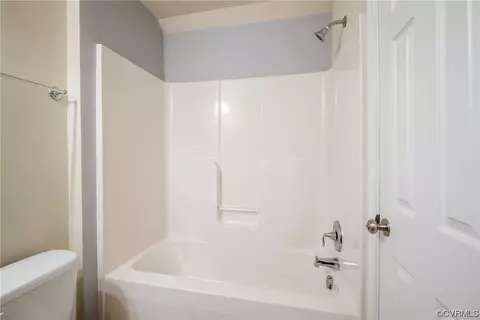 Bath - 243 Wallingham Dr, Midlothian, VA 23114 photo 5 of 5