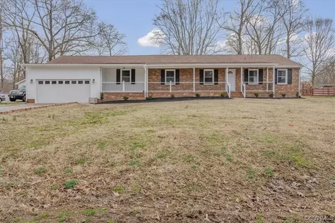 2501 Liverman Dr, Hopewell, VA 23860