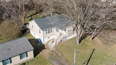 753 St John St, Petersburg, VA 23803