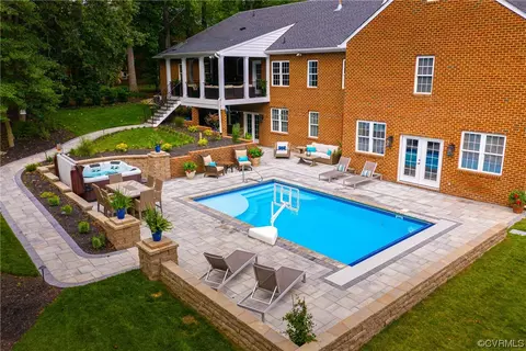 9209 Shelton Pointe Dr, Mechanicsville, VA 23116