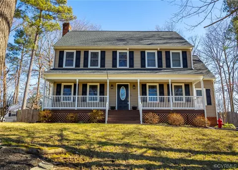 8304 Soft Wind Dr, Mechanicsville, VA 23111