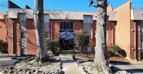 5226 Castlewood Rd #G, North Chesterfield, VA 23234