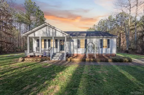 23847 King William Rd, West Point, VA 23181