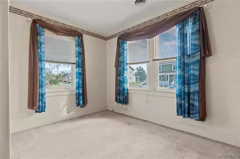 202 Richmond Ave, Colonial Heights, VA 23834