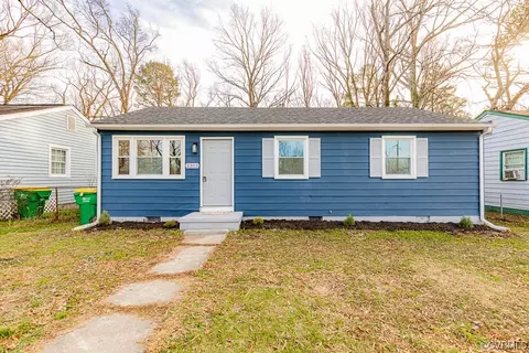 2312 Maclin Cir, Hopewell, VA 23860