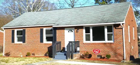 21321 Warren Ave, Petersburg, VA 23803