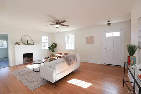 Living - 1908 Springdale Rd, Richmond, VA 23222 photo 2 of 8
