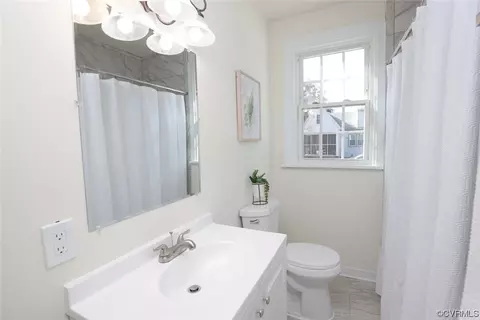 Bath - 1908 Springdale Rd, Richmond, VA 23222 photo 2 of 4