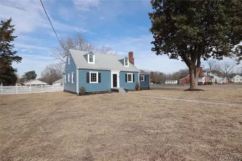 Exterior - 1908 Springdale Rd, Richmond, VA 23222 photo 3 of 13
