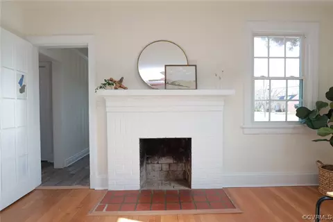 Living - 1908 Springdale Rd, Richmond, VA 23222 photo 5 of 8