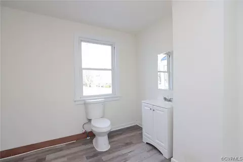Bath - 1908 Springdale Rd, Richmond, VA 23222 photo 4 of 4