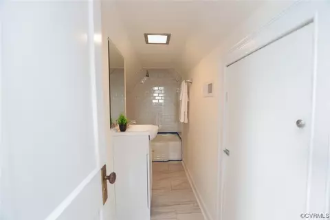 Entry Way - 1908 Springdale Rd, Richmond, VA 23222 photo 1 of 2