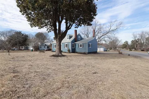 Exterior - 1908 Springdale Rd, Richmond, VA 23222 photo 4 of 13