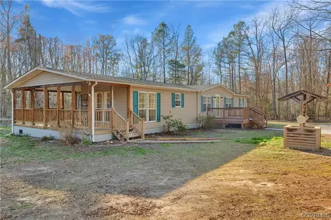 8100 Military Rd, Amelia Court House, VA 23002