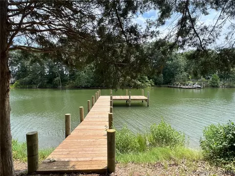 View/Area - 183 Farriers Rd, White Stone, VA 22578 photo 2 of 7